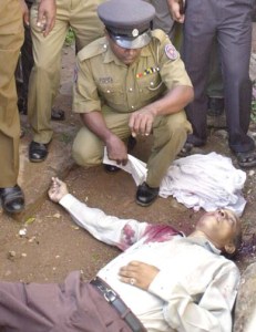 எல்டிடிஇ தறுதலை விடுதலைப் புலிகளால் கொன்றொழிக்கப்பட்ட பலப்பல மகத்தான 'தமிழ் ஈழத்' தலைவர்களில் இந்த சின்னபாலாவும் ('ஐயர் பாலா' அல்லது 'ஈரோஸ் பாலா' என்றும் அறியப்பட்ட) ஒருவர். (ஜூன் 6, 1957 - ஆகஸ்ட் 16, 2004)